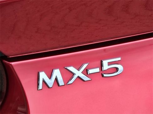 Used 2025 MAZDA MX-5 Miata RF Grand Touring image 10