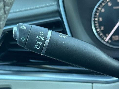 Certified 2025 Cadillac XT6 Premium Luxury image 39