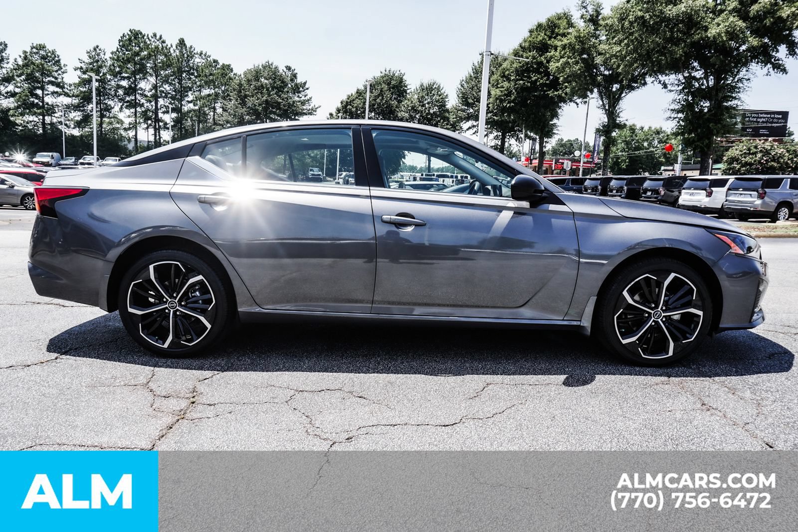 Used 2024 Nissan Altima 2.5 SR w/ SR Premium Package AWD/4WD image 10