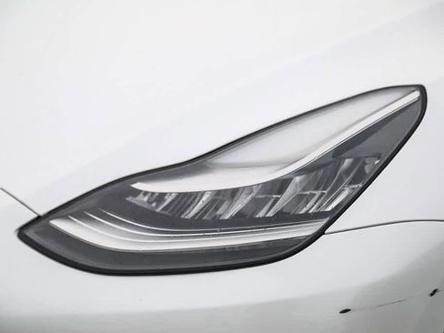 Used 2020 Tesla Model Y Long Range image 7