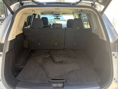 Used 2025 Nissan Rogue SV FWD image 27