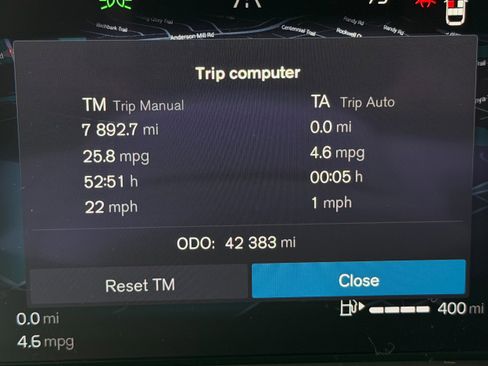 Certified 2023 Volvo XC60 B5 Plus AWD/4WD image 19