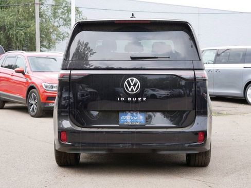 New 2025 Volkswagen ID. Buzz Pro S image 2