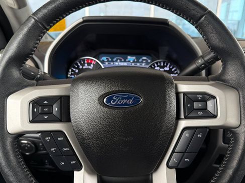 Used 2017 Ford F250 Lariat w/ Lariat Ultimate Package AWD/4WD image 26