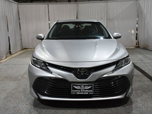 Used 2018 Toyota Camry LE FWD image 22