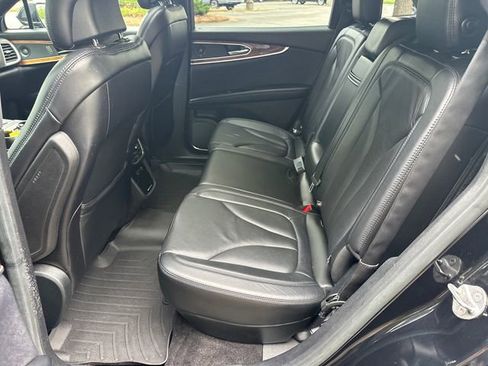 Used 2016 Lincoln MKX Reserve w/ Technology Package FWD image 24