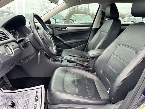 Used 2014 Volkswagen Passat 1.8T Wolfsburg Edition image 17