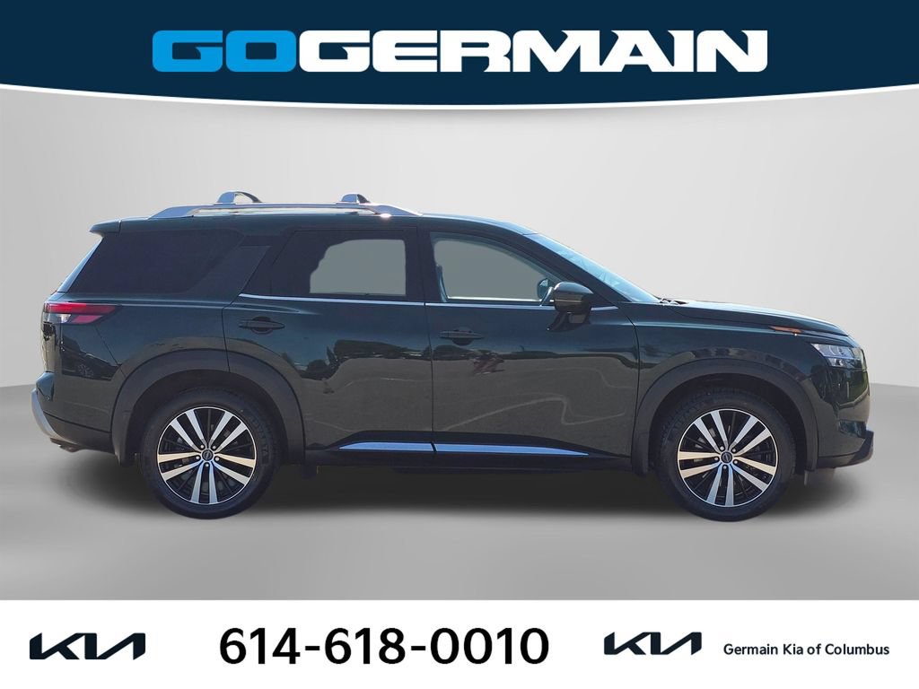 Used 2023 Nissan Pathfinder Platinum AWD/4WD image 6