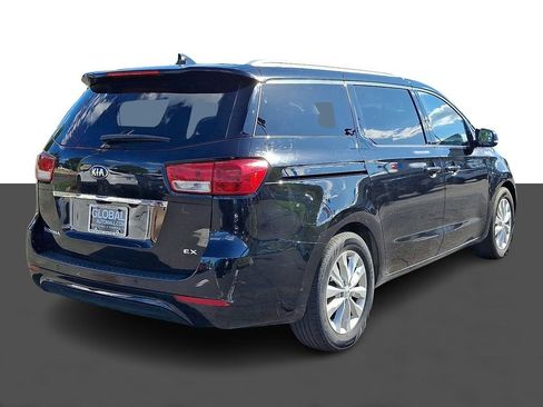 Used 2018 Kia Sedona EX FWD image 7