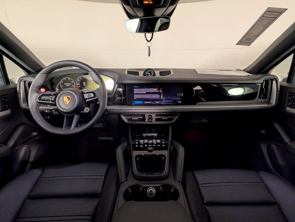 New 2026 Porsche Cayenne Coupe AWD/4WD image 20
