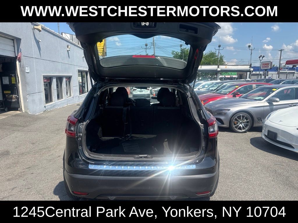 Used 2020 Nissan Rogue Sport AWD image 24