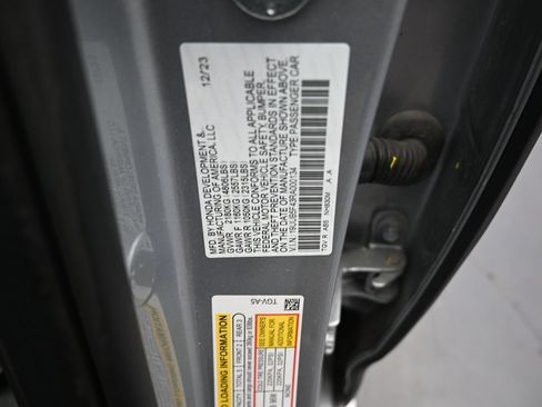 Used 2024 Acura TLX w/ Technology Package FWD image 18