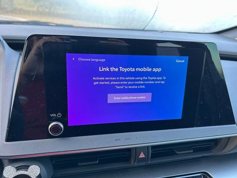 Used 2024 Toyota Prius LE image 21