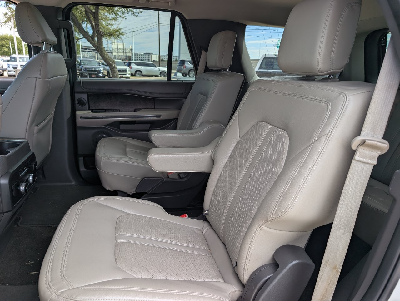 Used 2021 Ford Expedition Limited RWD image 28