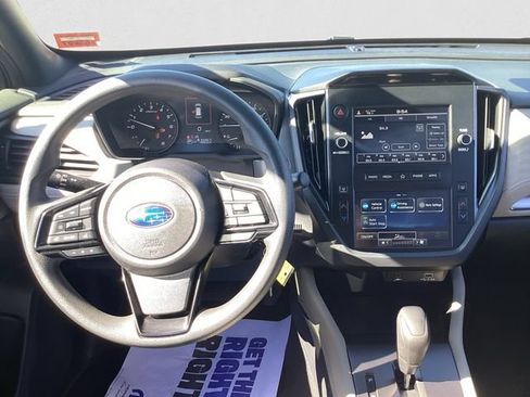 Used 2025 Subaru Forester AWD/4WD image 10