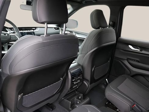 New 2025 Jeep Grand Cherokee L Laredo w/ Luxury Tech Group I image 15