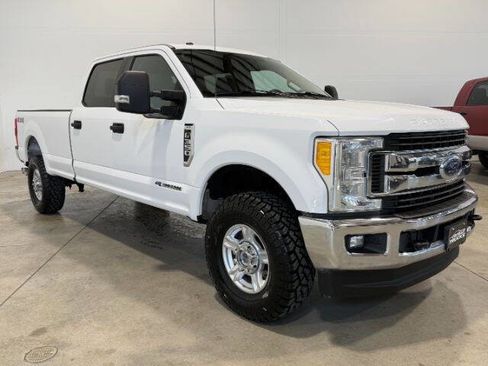 Used 2017 Ford F350 XLT w/ XLT Value Package AWD/4WD image 5