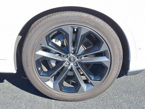 Used 2025 Audi Q7 3.0T Prestige w/ Prestige Package image 8