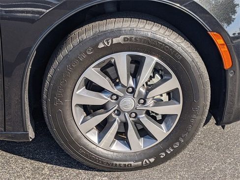 Used 2020 Chrysler Pacifica Touring-L Plus image 9