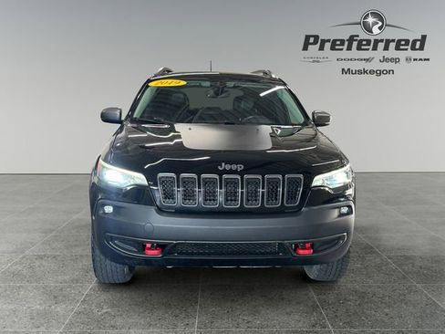 Used 2019 Jeep Cherokee Trailhawk AWD/4WD image 11