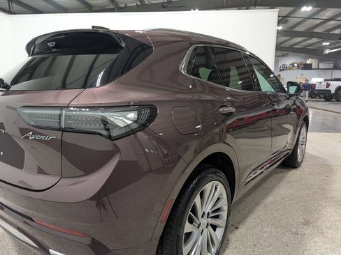 Used 2024 Buick Envision Avenir image 3