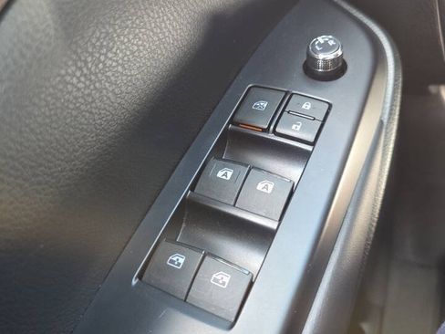 Used 2018 Toyota Highlander XLE AWD/4WD image 31