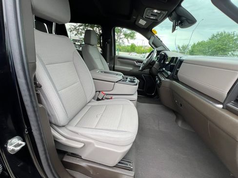 Used 2023 Chevrolet Silverado 1500 LT w/ Safety Package AWD/4WD image 25