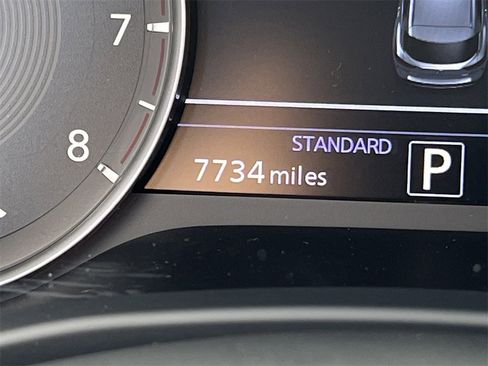 Certified 2025 INFINITI QX50 Luxe image 24