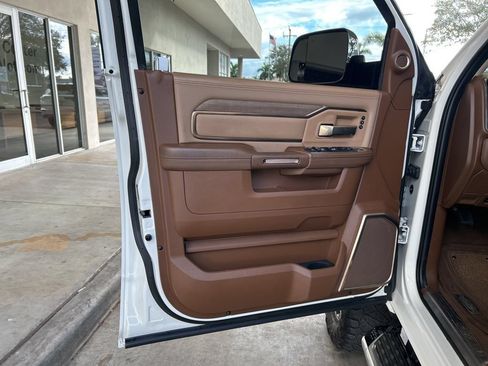 Used 2022 RAM 3500 Limited AWD/4WD image 43