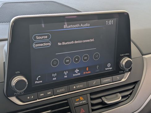 Used 2025 Nissan Altima 2.5 SR FWD image 28
