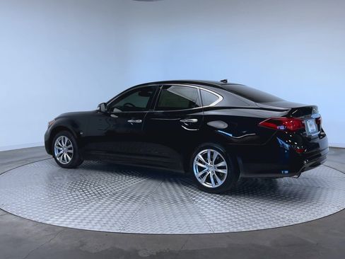 Used 2016 INFINITI Q70 3.7 AWD/4WD image 6
