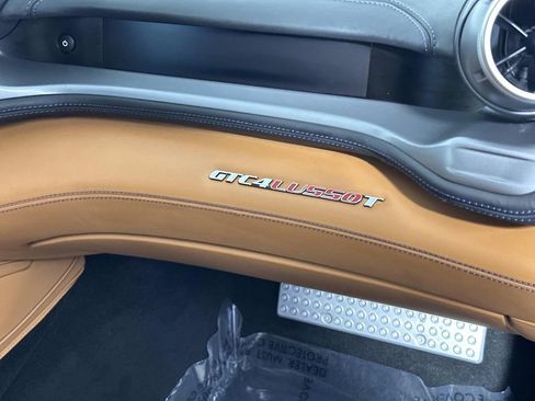 Used 2018 Ferrari GTC4Lusso T image 38