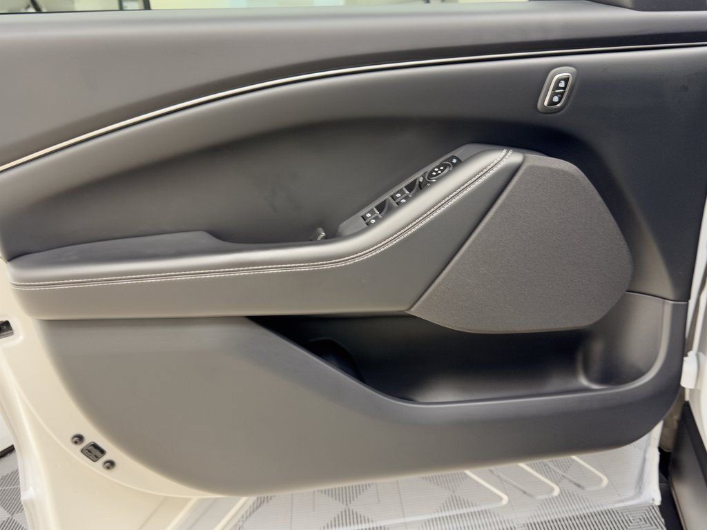 Used 2023 Ford Mustang Mach-E Select RWD image 14