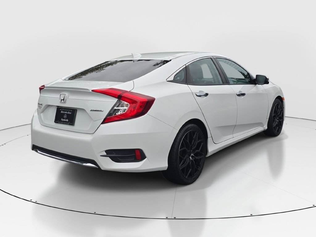 Used 2019 Honda Civic Touring image 5