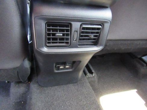 Used 2021 Toyota RAV4 XLE FWD image 22