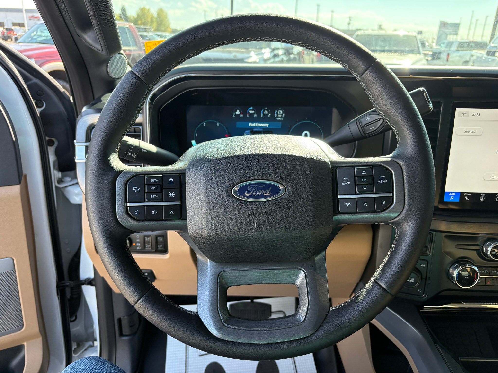 Used 2026 Ford F350 Lariat w/ Lariat Premium Package AWD/4WD image 14