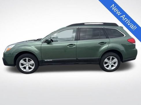 Used 2014 Subaru Outback 2.5i Premium w/ Moonroof Package AWD/4WD image 4