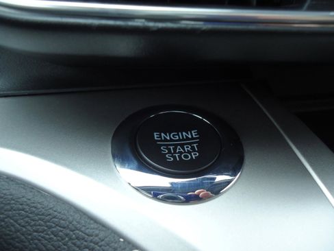 Used 2022 Ford Explorer XLT w/ Equipment Group 202A image 20