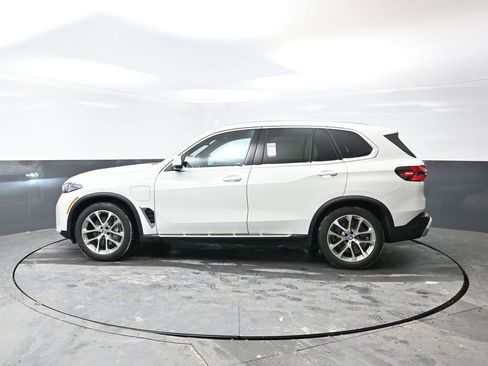 Used 2025 BMW X5 xDrive50e image 11