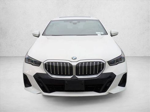 Used 2026 BMW 530i xDrive image 2