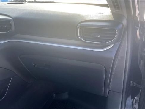 Used 2022 Ford Explorer XLT w/ Equipment Group 202A image 18