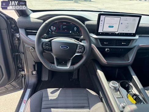 New 2026 Ford Explorer ST-Line w/ ST-Line Street Pack RWD image 25
