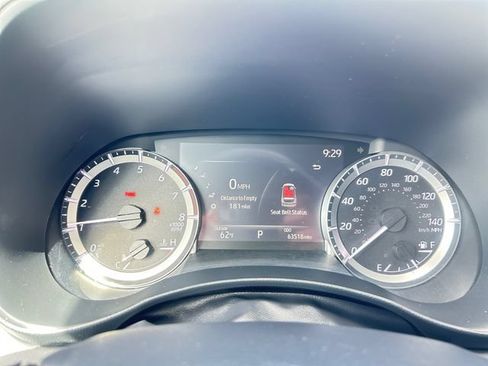 Used 2023 Toyota Highlander LE AWD/4WD image 13
