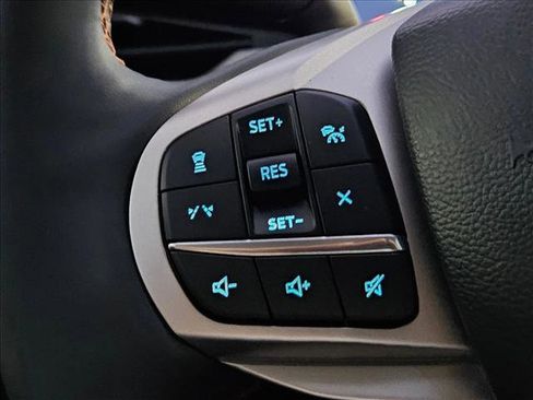 New 2025 Ford Explorer Active w/ Active Comfort Package image 17