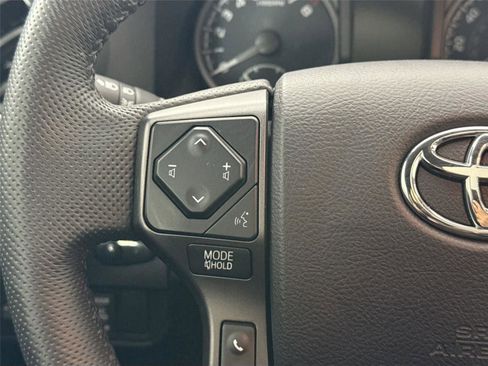 Used 2021 Toyota Tacoma TRD Sport w/ TRD Premium Sport Package AWD/4WD image 18