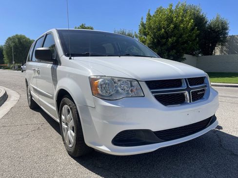 Used 2015 Dodge Grand Caravan SE w/ Quick Order Package 29E SE FWD image 13