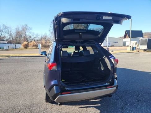 Used 2021 Toyota RAV4 XSE image 10