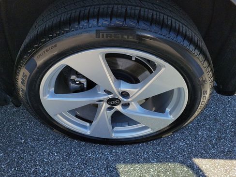 Certified 2025 Audi Q5 Premium Plus w/ Premium Plus image 29