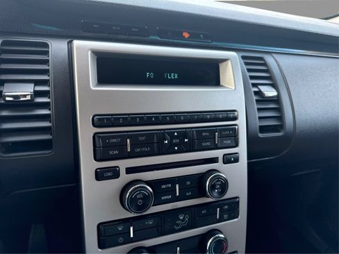 Used 2009 Ford Flex SE FWD image 16