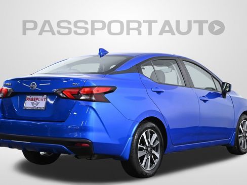 Used 2022 Nissan Versa SV w/ Electronics Package image 9